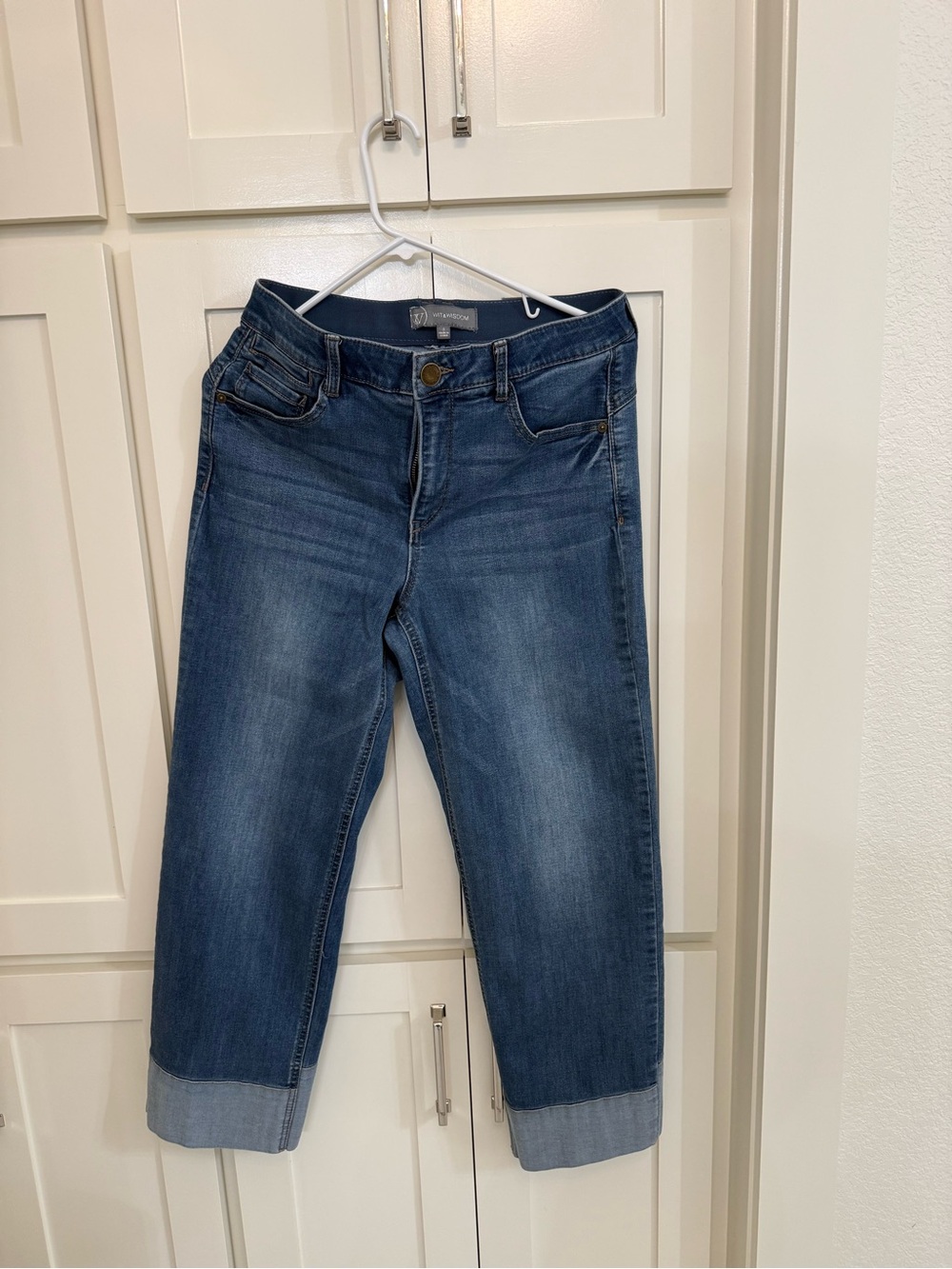 Wit & Wisdom Dark-Mid Blue Cropped Jeans